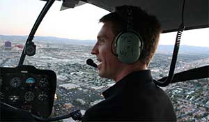 Flyving med helikopter R44 over Las Vegas